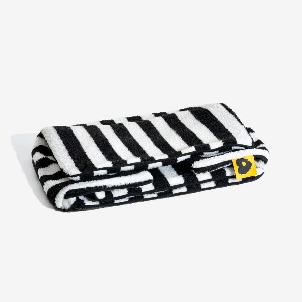 Bed Cover - Trendy Striped Faux Lambswool Double Layer Dog & Cat Sofa Bed - Image 3
