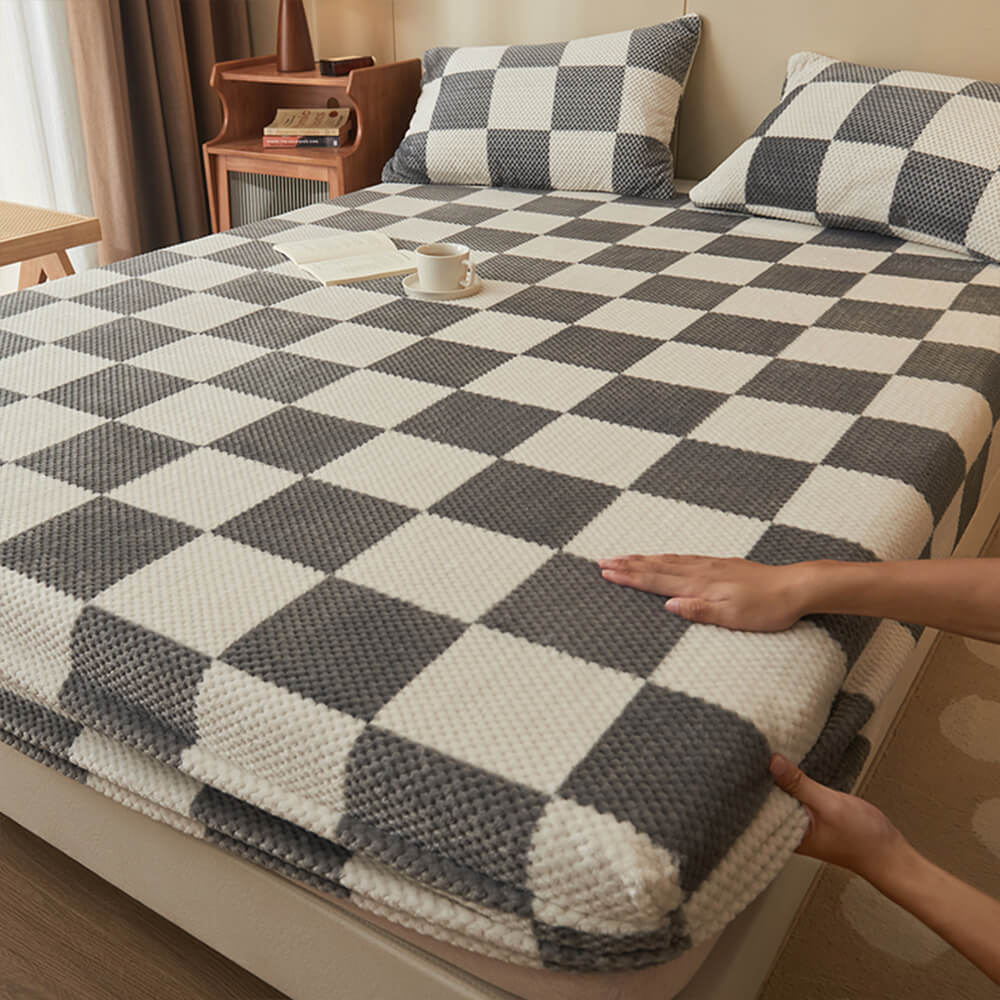 Classic Pineapple Grid Velvet Warm Fitted Sheet Mattress Cover - Image 18