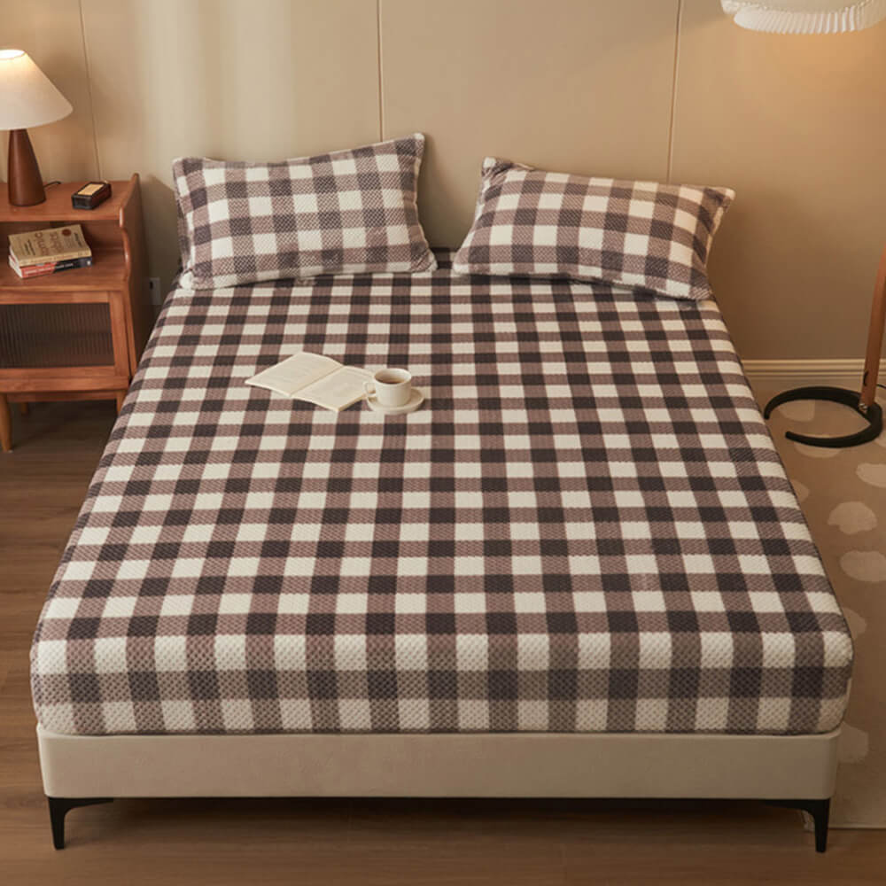 Classic Pineapple Grid Velvet Warm Fitted Sheet Mattress Cover - Image 19