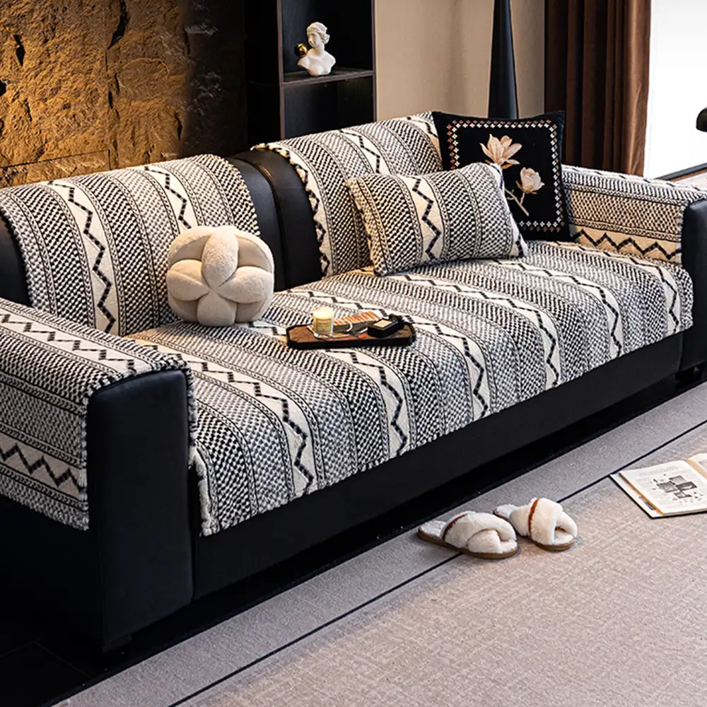 Classic Plaid Plush Scratch-Resistant Comfortable Non-Slip Couch Cover - Image 10