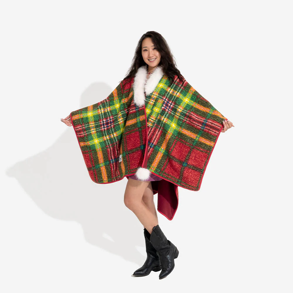 Classic Plaid Warmth Human & Dog Poncho - Festive Companions - Image 28