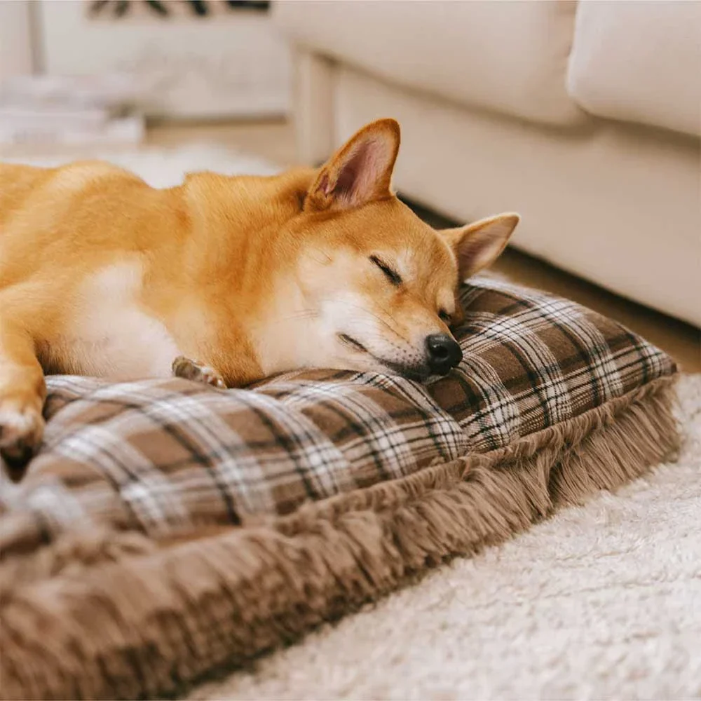 Classical Plaid Dual-Sided Removable Plush Calming Dog Mat - Image 11