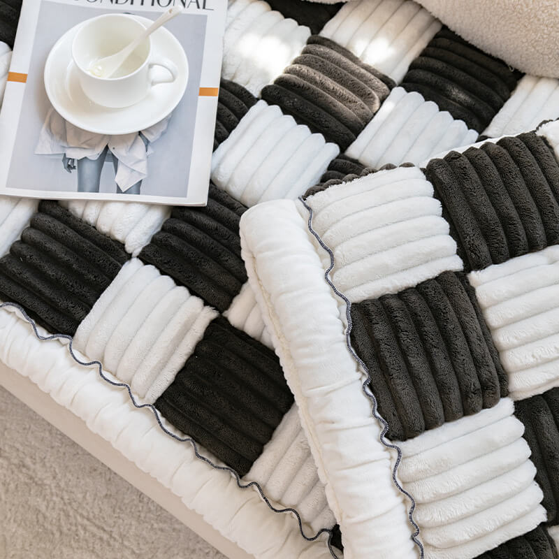 Cream-coloured Large Plaid Square Pet Carpet Bed Couch Cover - Image 7
