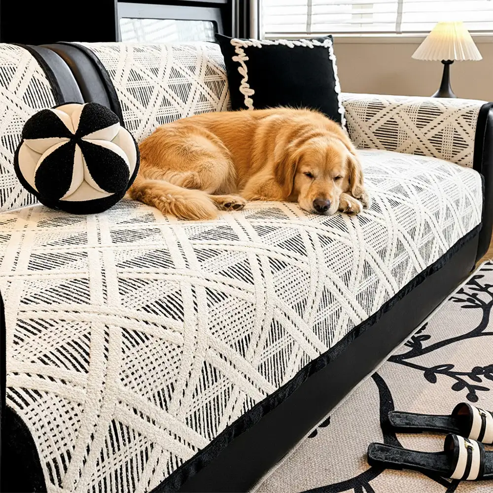Creative Plaid Pattern Anti-Cat Scratch And Non-Slip Couch Cover - Suitable For All Seasons