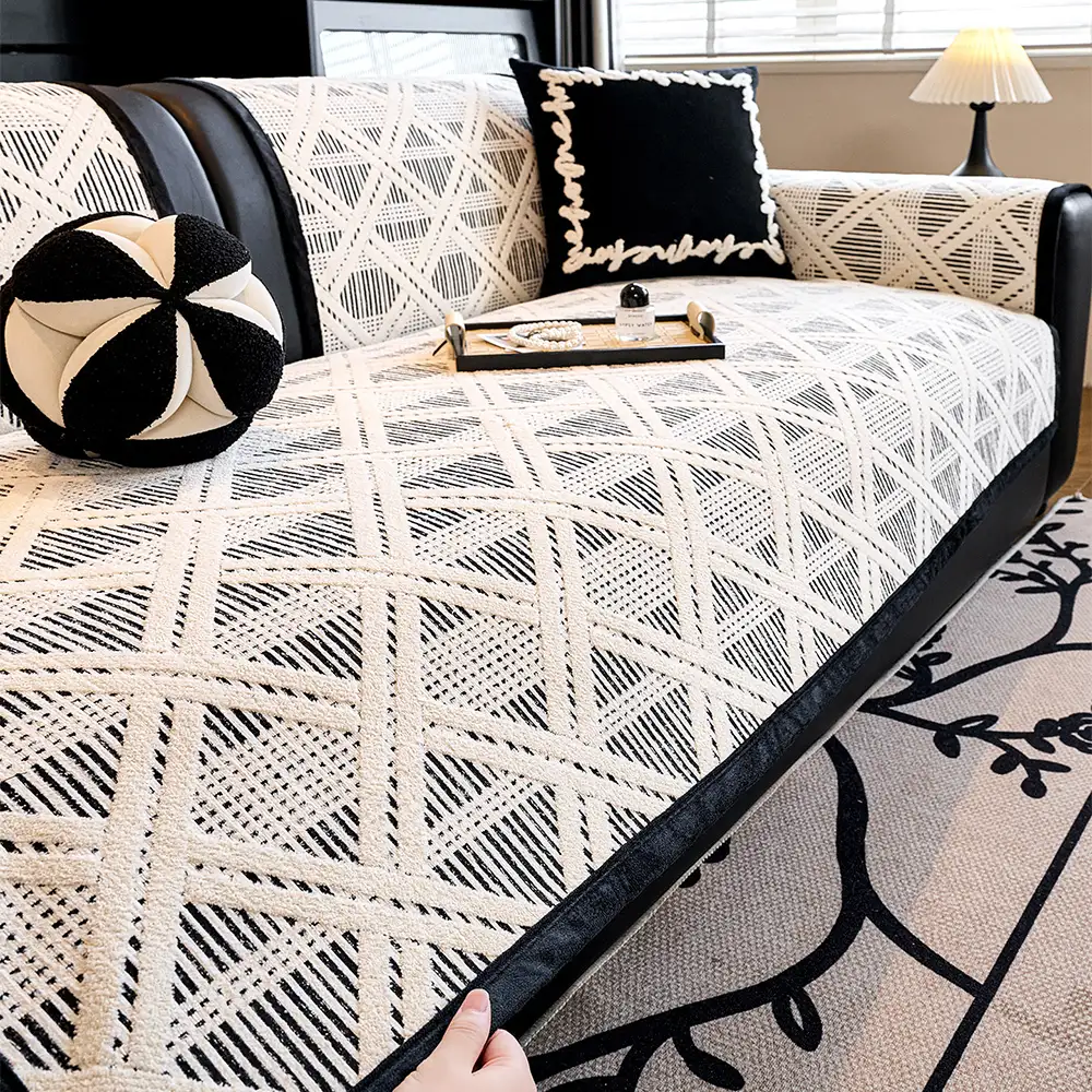 Creative Plaid Pattern Anti-Cat Scratch And Non-Slip Couch Cover - Suitable For All Seasons - Image 11