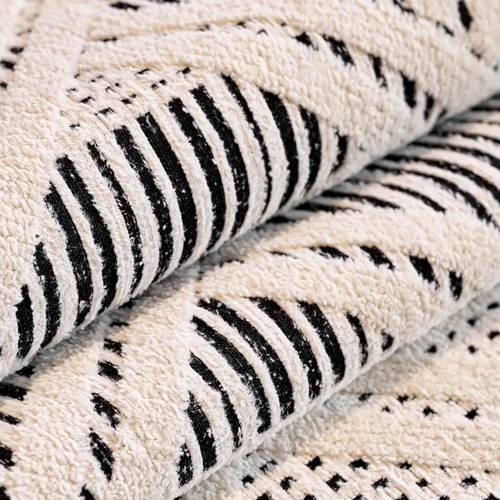 Creative Plaid Pattern Anti-Cat Scratch And Non-Slip Couch Cover - Suitable For All Seasons - Image 7