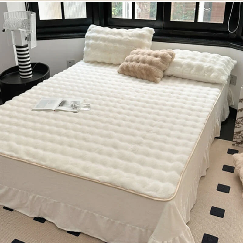Deluxe Faux Rabbit Fur Anti-Slip Fitted Sheet Mattress Cover - Image 10