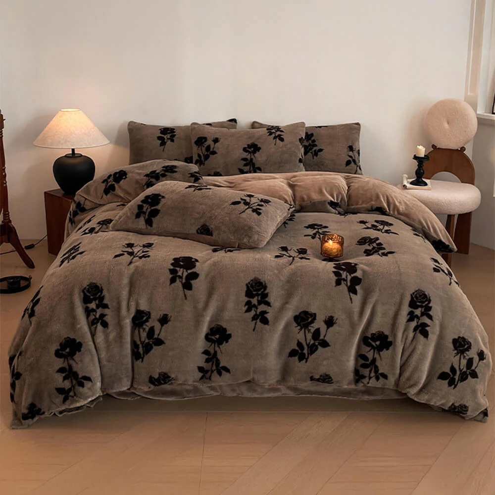 Deluxe Floral Double-Sided Velvet Dual Warmth Bed Sheet Set - Image 15