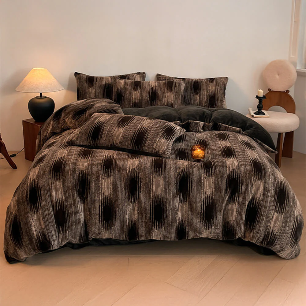 Deluxe Floral Double-Sided Velvet Dual Warmth Bed Sheet Set - Image 16