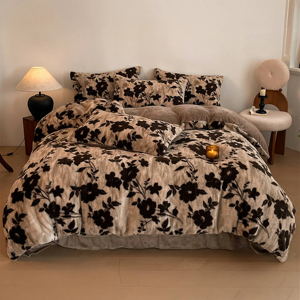 Deluxe Floral Double-Sided Velvet Dual Warmth Bed Sheet Set - Image 17