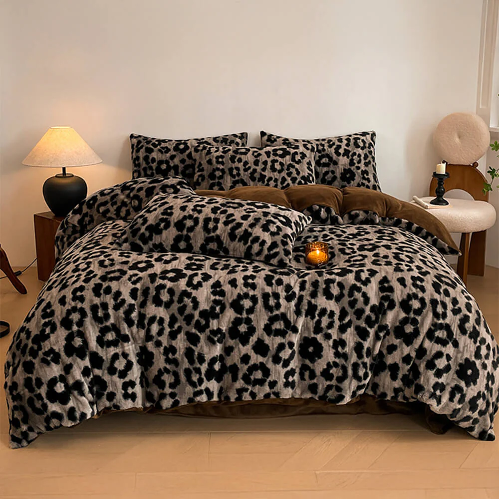 Deluxe Floral Double-Sided Velvet Dual Warmth Bed Sheet Set - Image 18