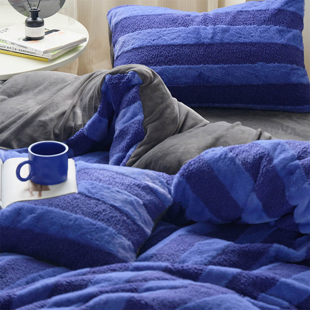 Dual-Sided Cosy Striped Bed Sheet Set - Image 4