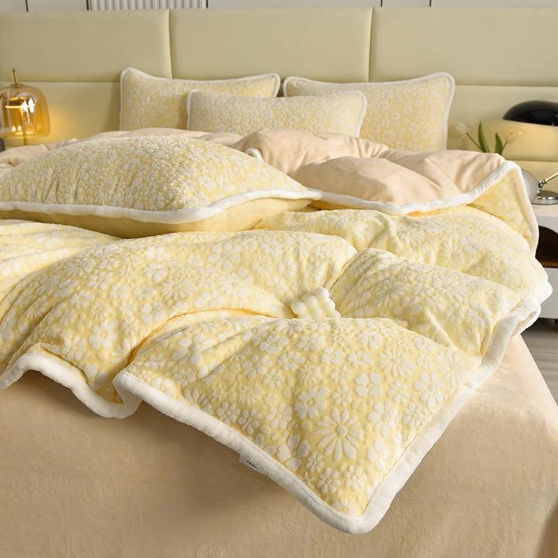 Elegant Carved Velvet Floral Bedding Skin-Friendly Bed Sheet Set - Image 2