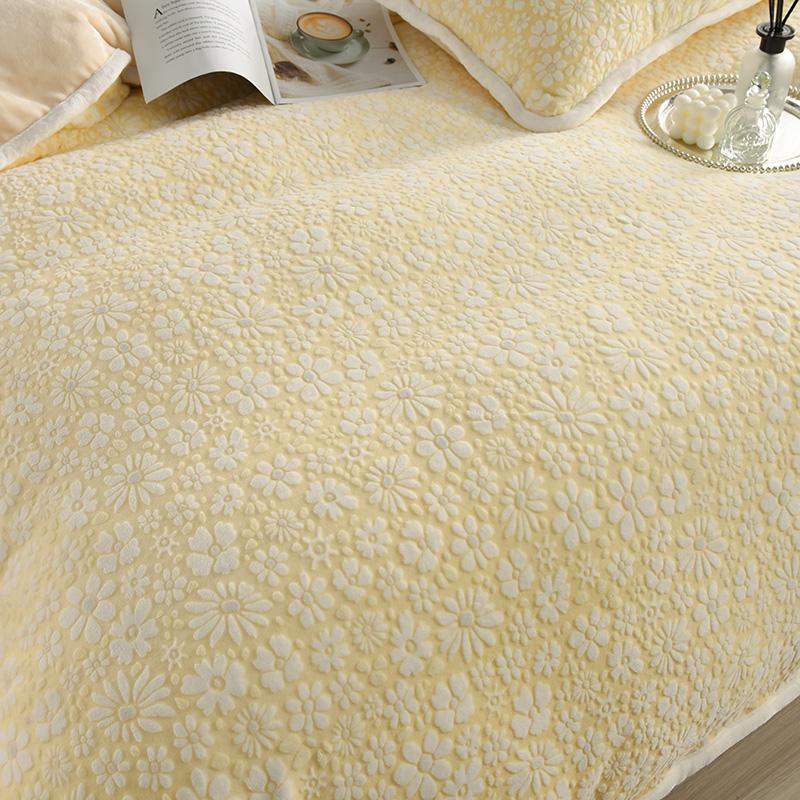 Elegant Carved Velvet Floral Bedding Skin-Friendly Bed Sheet Set - Image 8