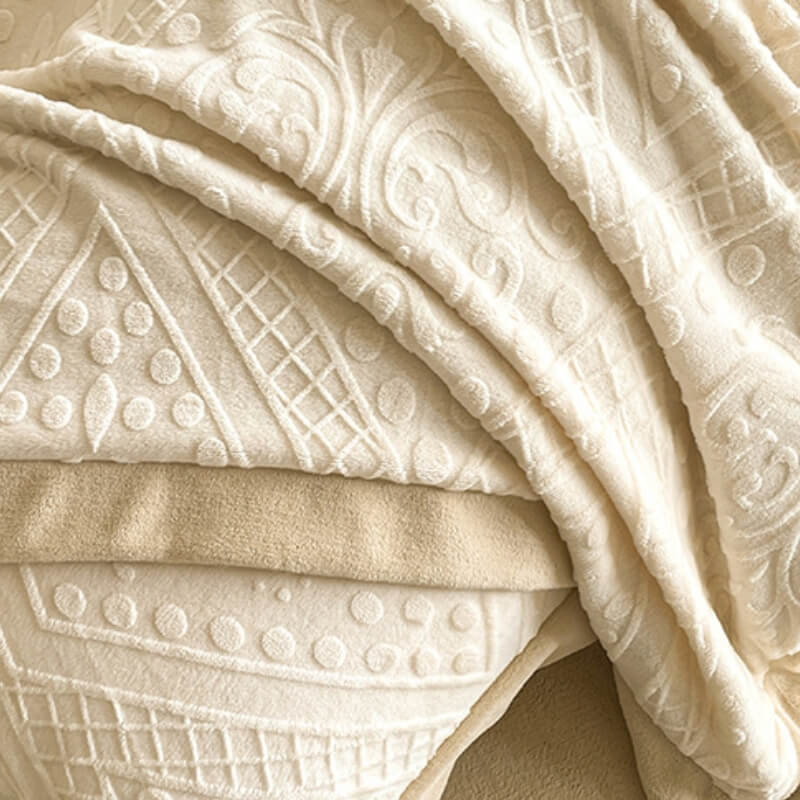 Jacquard Light Luxury Double-Sided Velvet Skin-Friendly Warm Bed Sheet Set - Image 9
