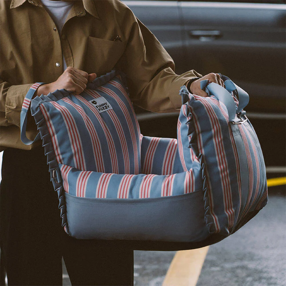 Lace Stripe Travel Safety Waterproof Dog Car Seat Booster - Image 4
