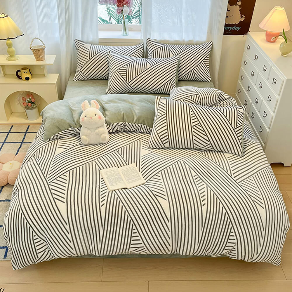 Line Art Milk Velvet Warm Bedding Protector Bed Sheet Set - Image 3
