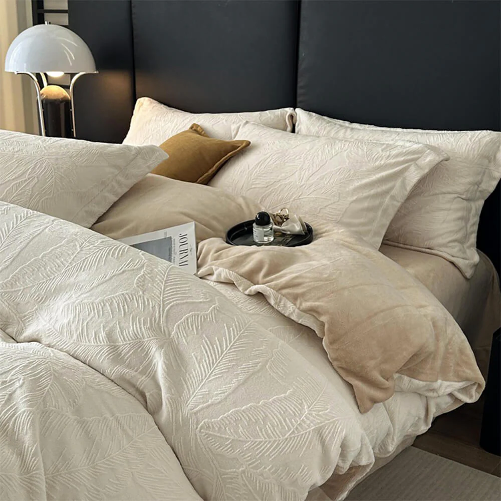 Natural Leaf Embossed Warm Milk Velvet Bed Sheet Set - Image 11