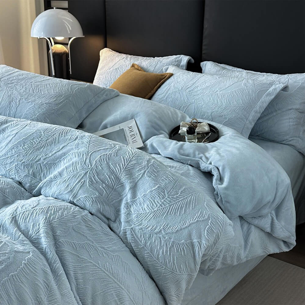 Natural Leaf Embossed Warm Milk Velvet Bed Sheet Set - Image 14