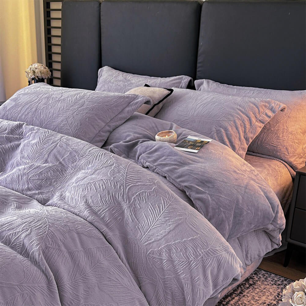Natural Leaf Embossed Warm Milk Velvet Bed Sheet Set - Image 15