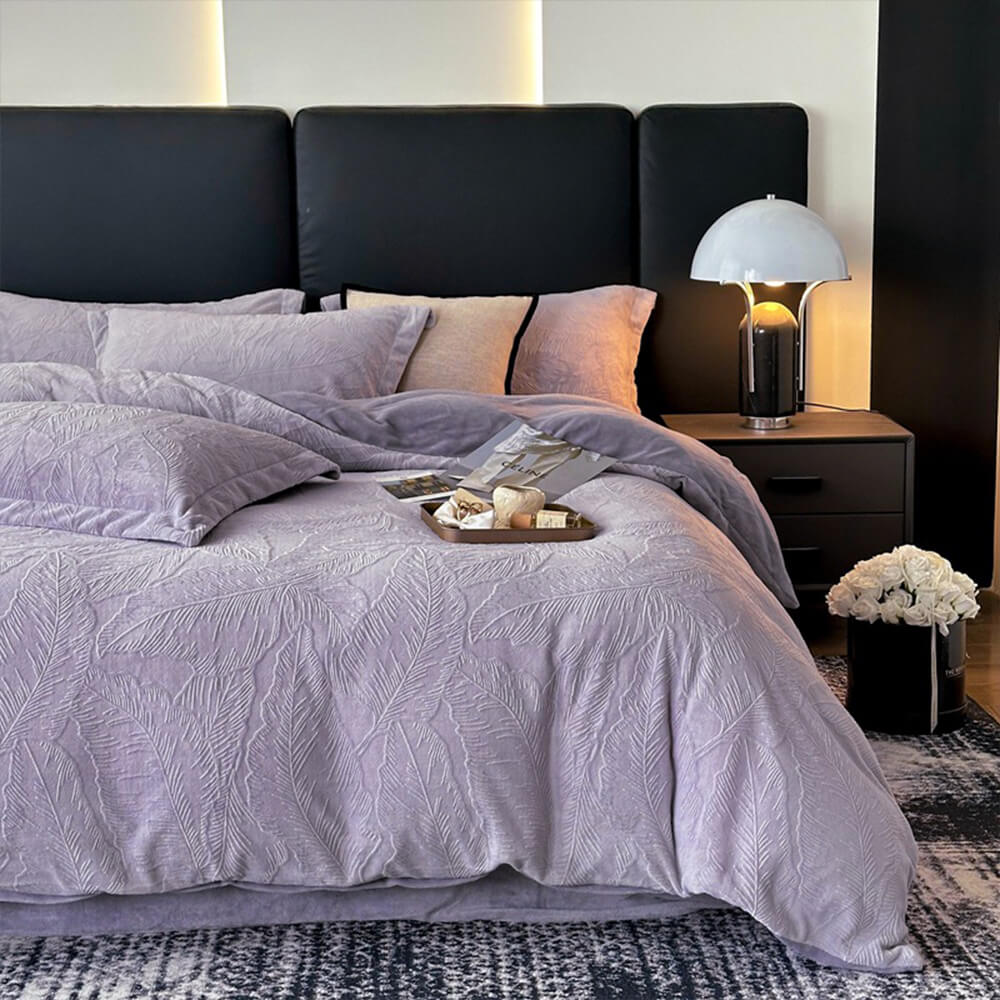 Natural Leaf Embossed Warm Milk Velvet Bed Sheet Set - Image 16