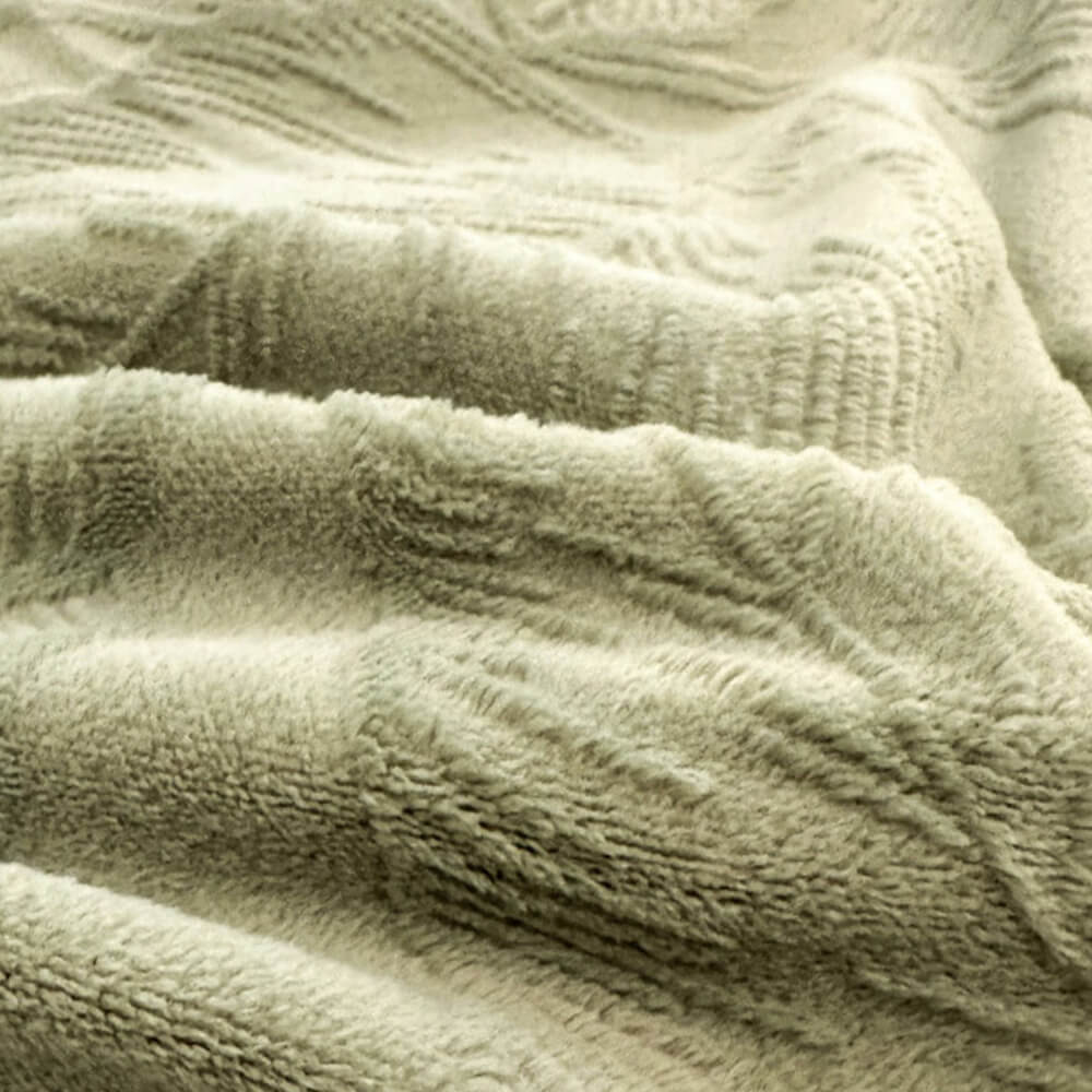Natural Leaf Embossed Warm Milk Velvet Bed Sheet Set - Image 3