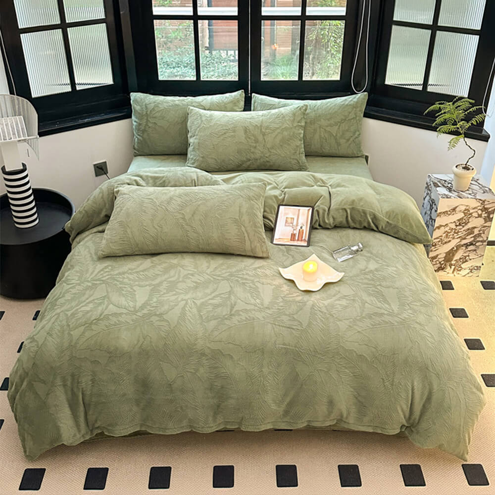 Natural Leaf Embossed Warm Milk Velvet Bed Sheet Set - Image 6