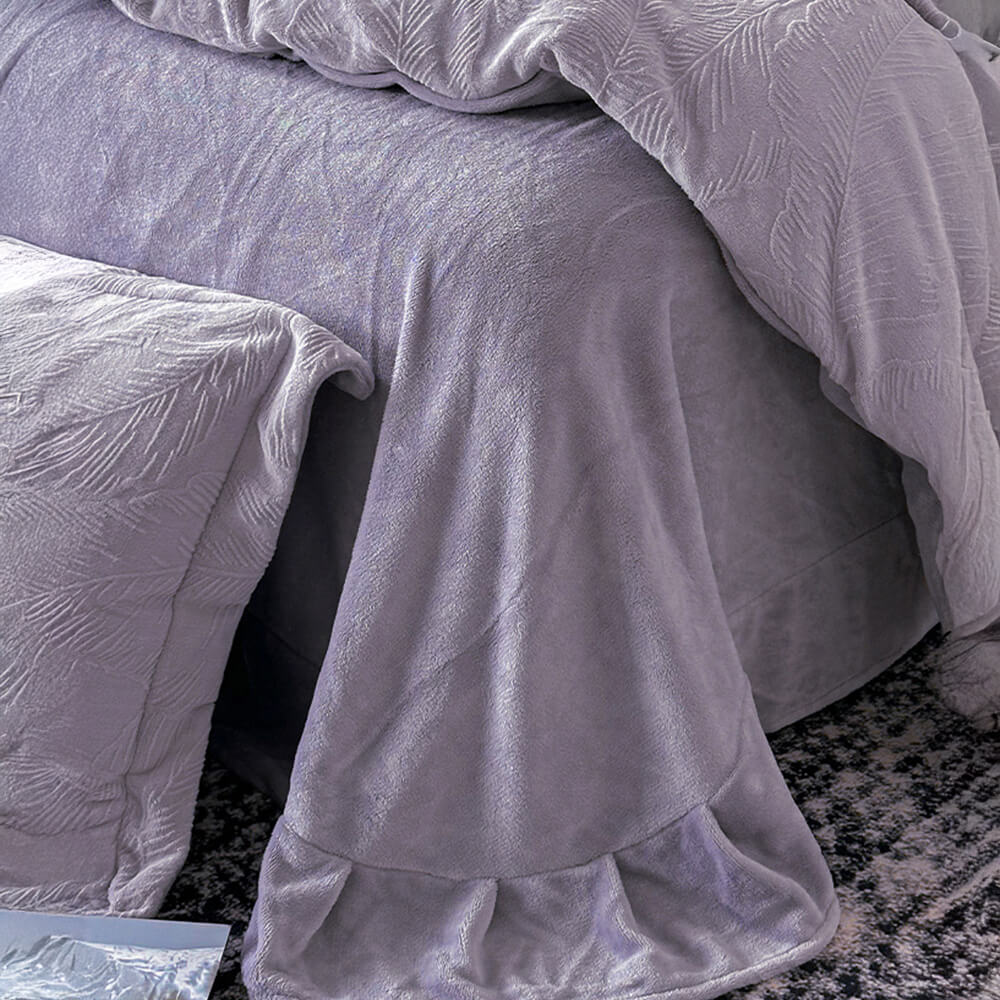 Natural Leaf Embossed Warm Milk Velvet Bed Sheet Set - Image 9