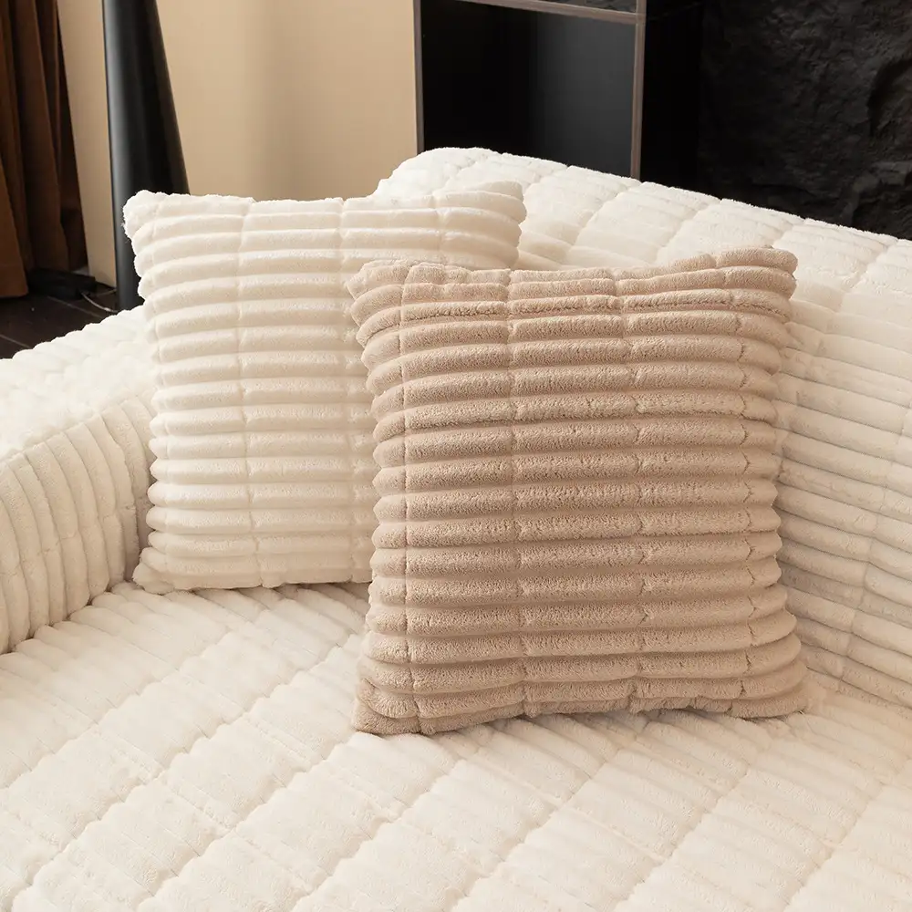 One-Piece Cozy Flannel Sofa Protection Non-Slip Couch Cover - Image 7