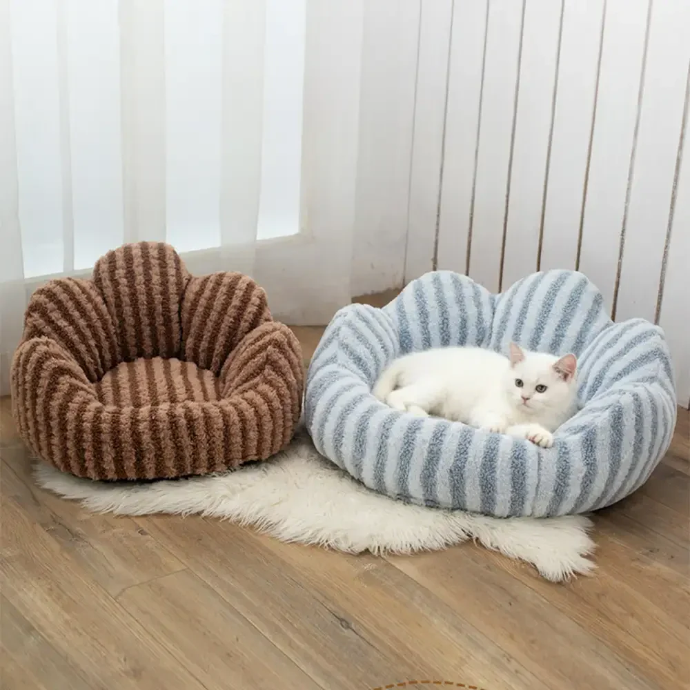 Petal-Shaped Striped Plush Pet Sofa Bed - Image 6