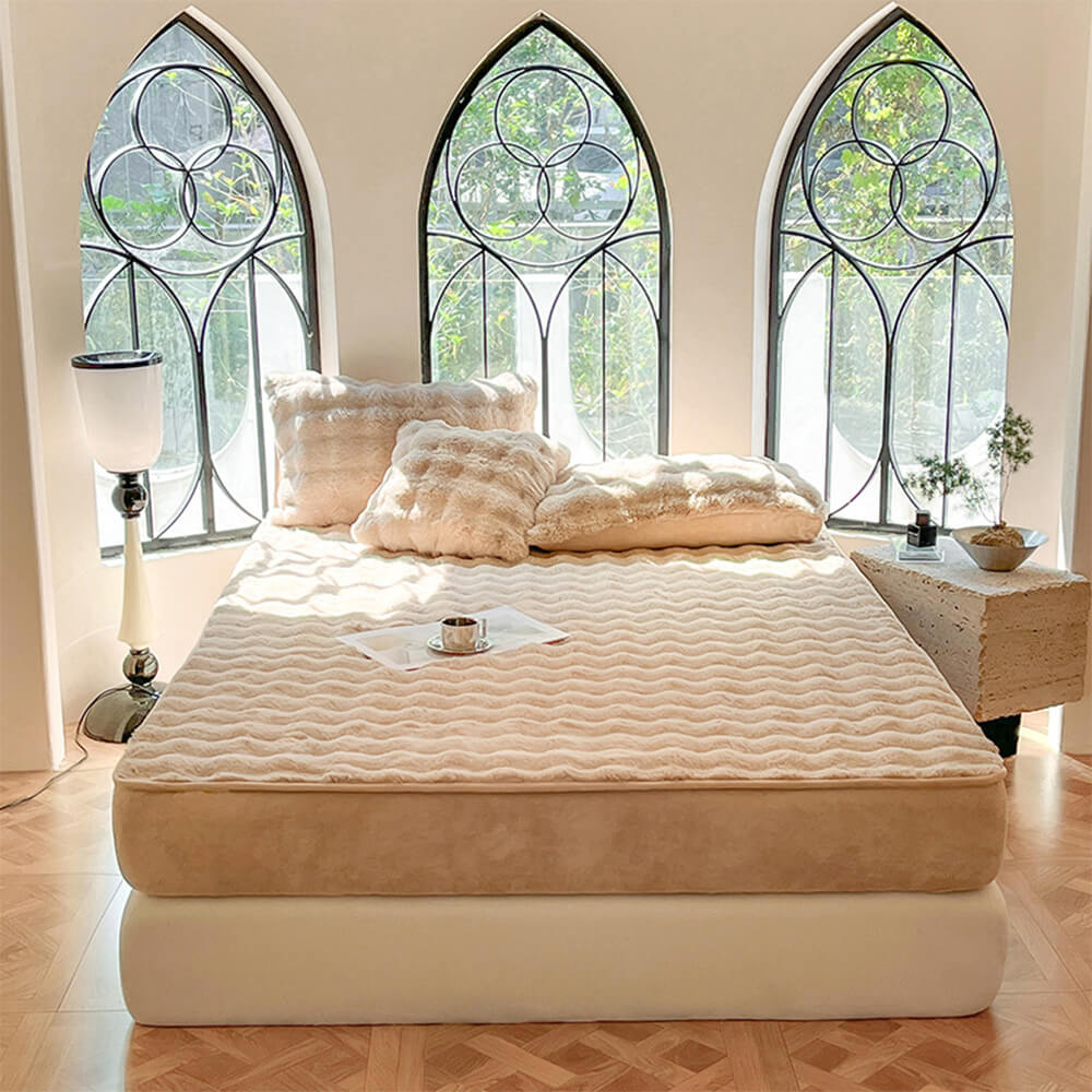 Plush Bubble Skin-Friendly Warm Fitted Sheet Mattress Cover - Image 2