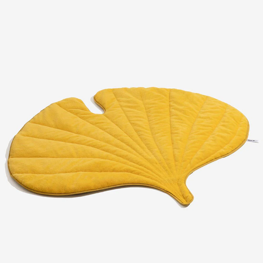 Plush Leaf-Shaped Washable Dog Mat-The Leaf Collector - Image 13