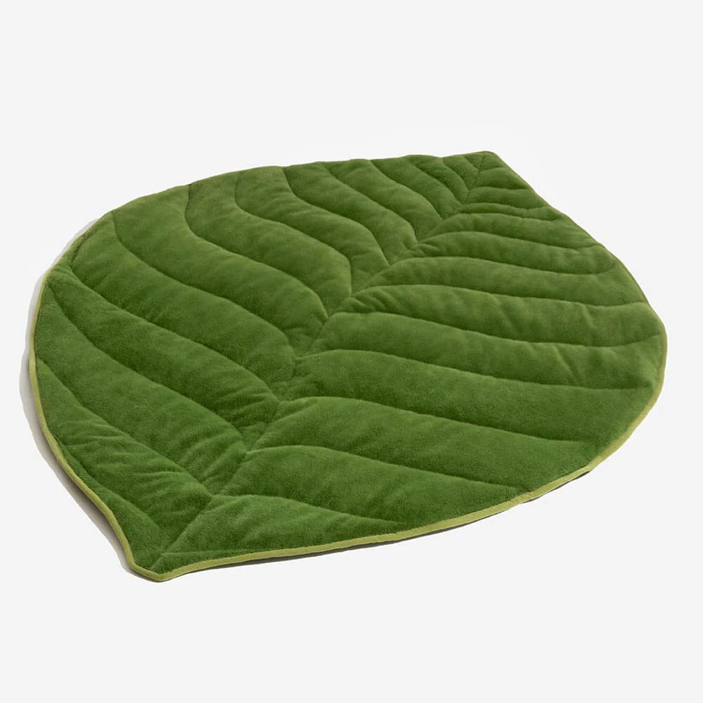 Plush Leaf-Shaped Washable Dog Mat-The Leaf Collector - Image 15