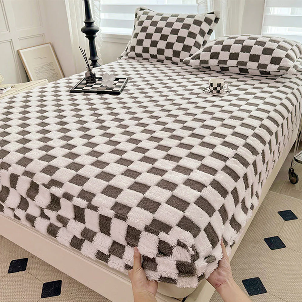 Premium Soft Chequerboard Plush Fitted Sheet Mattress Cover - Image 4