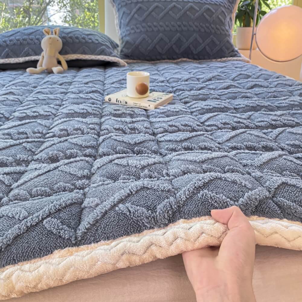 Twisted Jacquard Plush Thick Comfortable Non-Slip Mattress Topper - Image 2