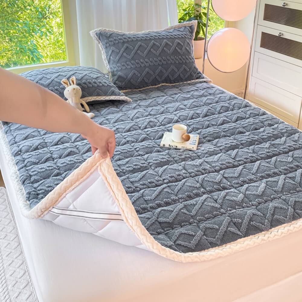Twisted Jacquard Plush Thick Comfortable Non-Slip Mattress Topper - Image 3