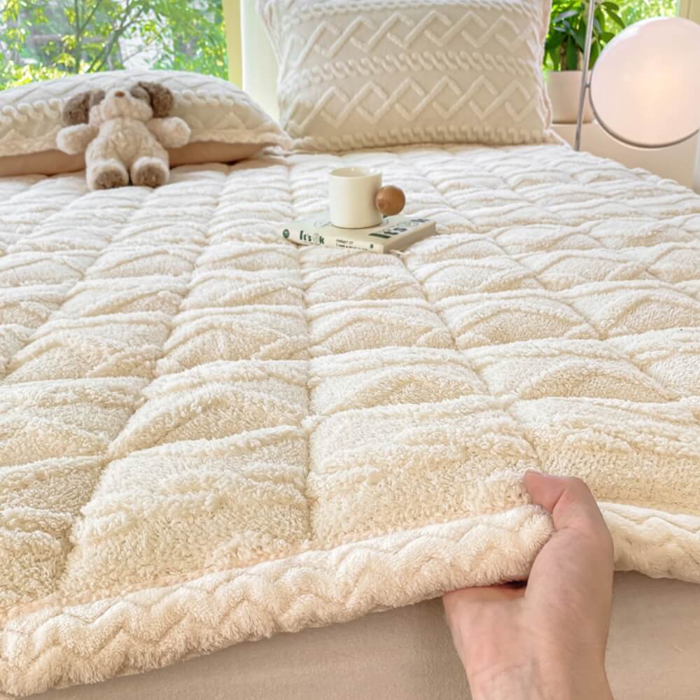 Twisted Jacquard Plush Thick Comfortable Non-Slip Mattress Topper - Image 8