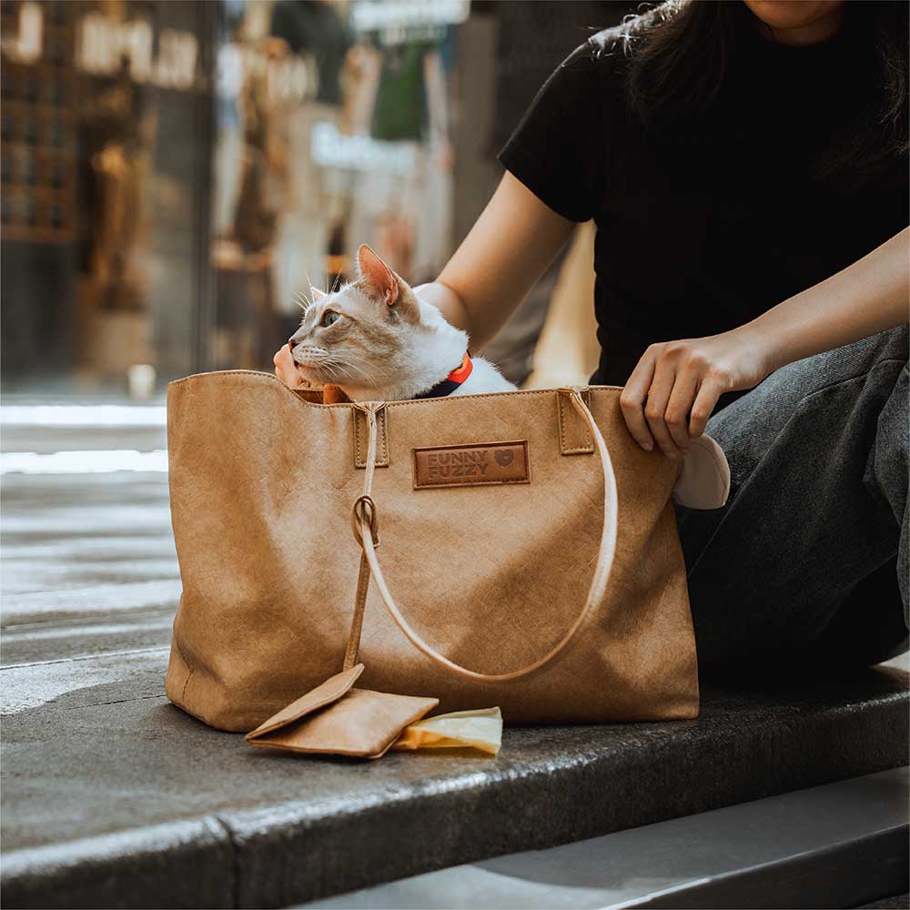 Vogue Eco-friendly Dupont Waterproof Pet Carrier - City Roamer - Image 19
