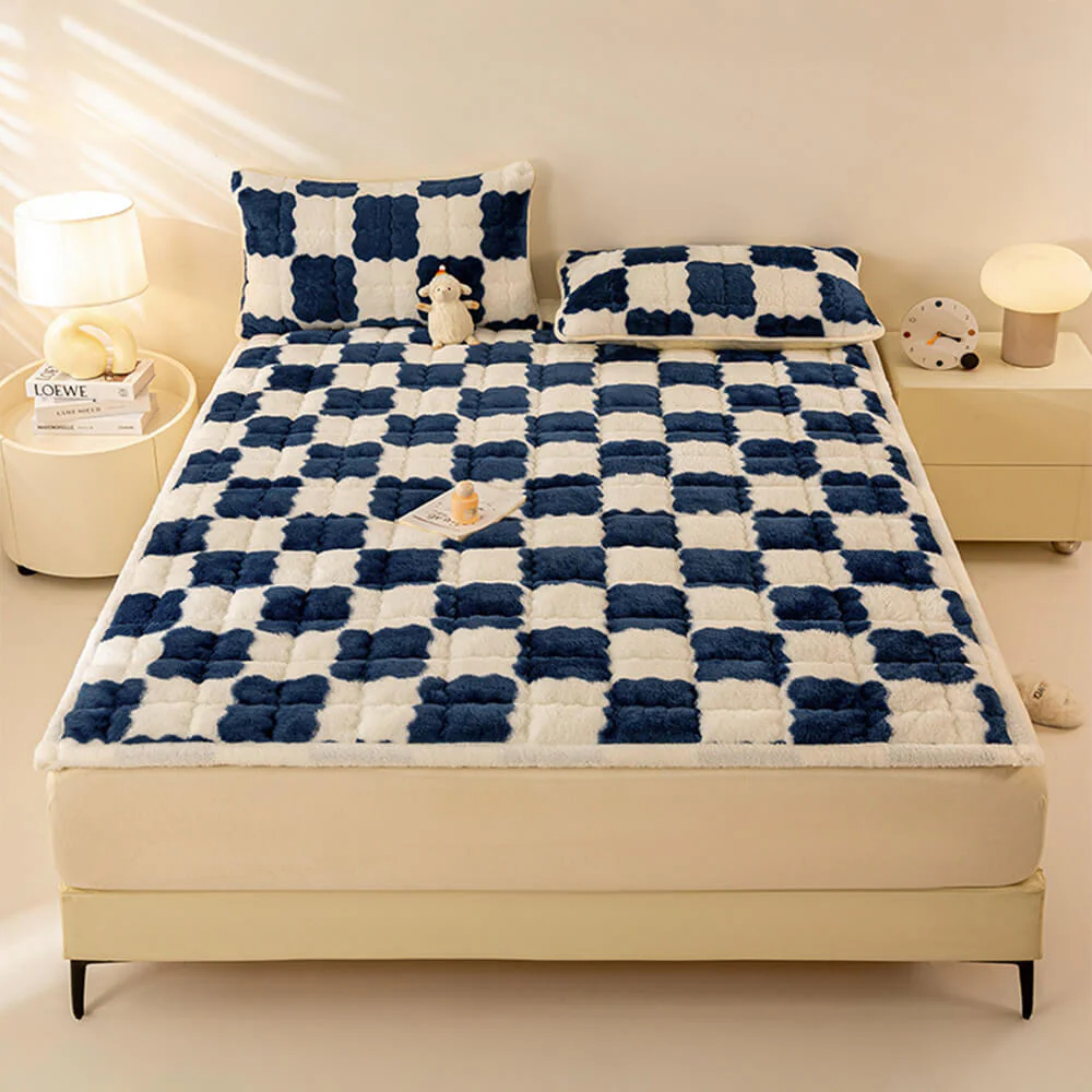 Warm Chequerboard Plush Mattress Topper and Pillowcase - Image 10