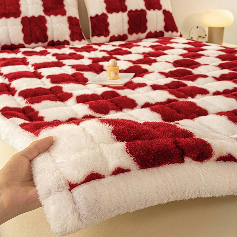 Warm Chequerboard Plush Mattress Topper and Pillowcase - Image 14