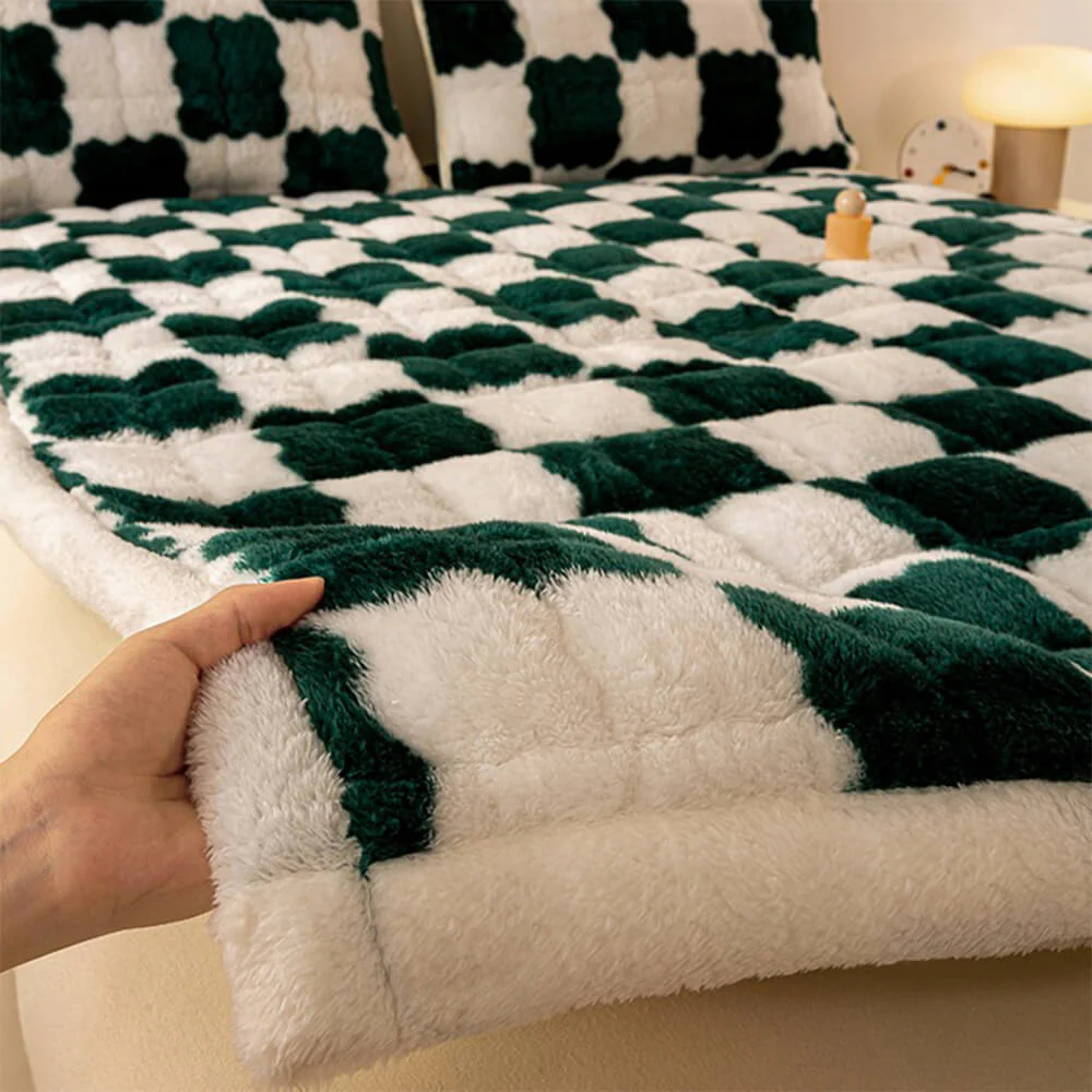 Warm Chequerboard Plush Mattress Topper and Pillowcase - Image 17