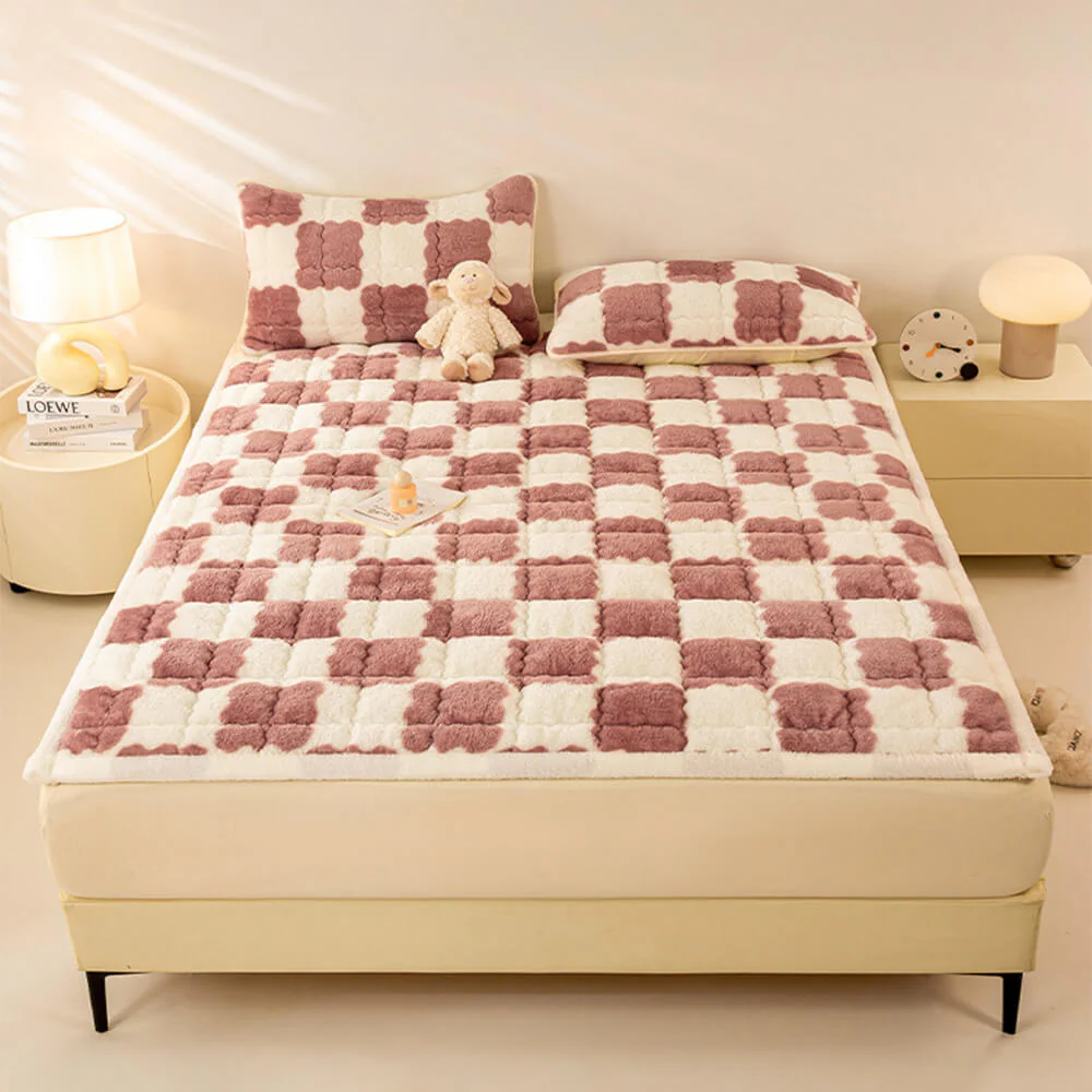 Warm Chequerboard Plush Mattress Topper and Pillowcase - Image 20