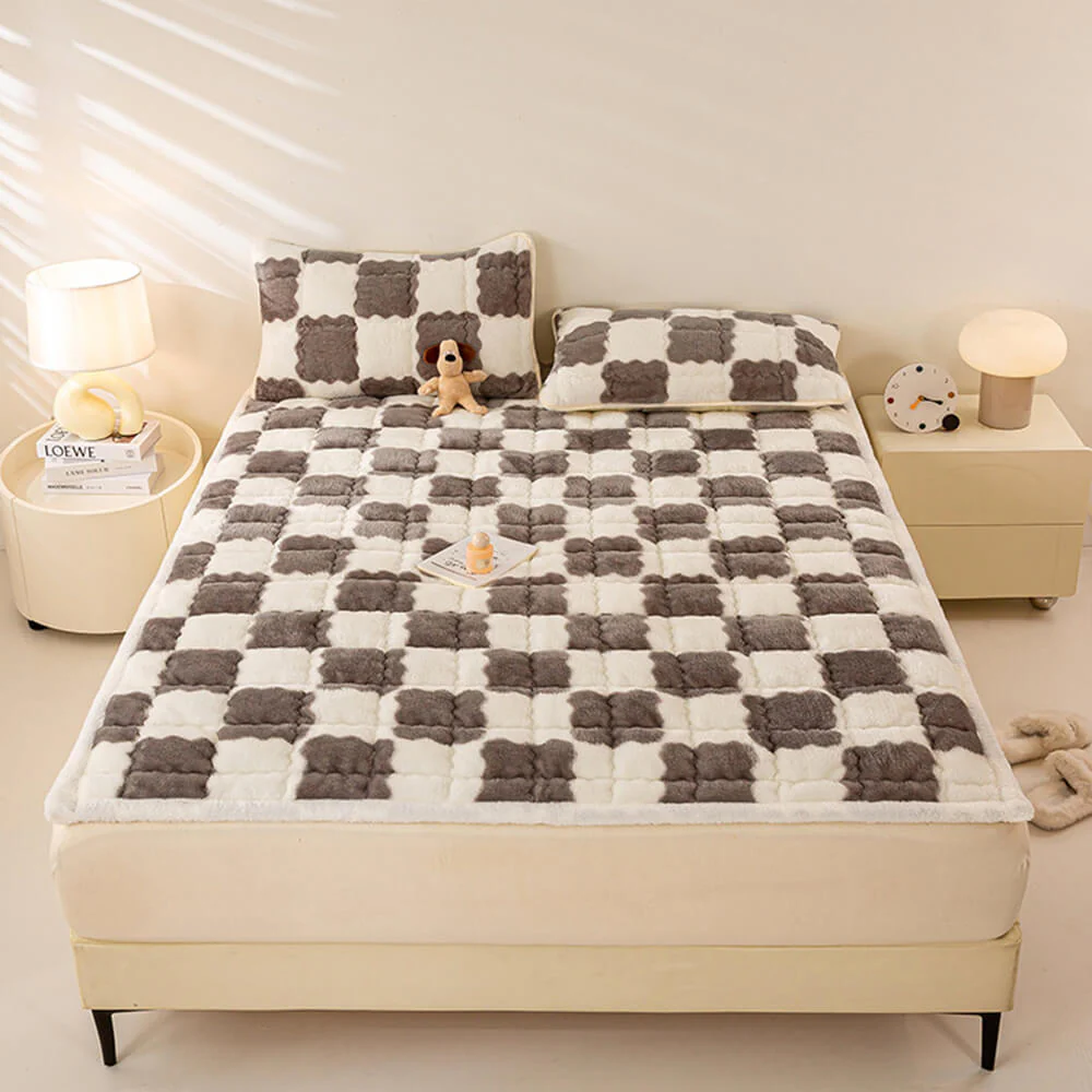 Warm Chequerboard Plush Mattress Topper and Pillowcase - Image 6